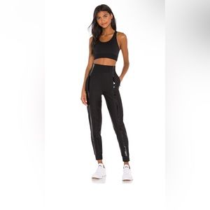 Revolve Essential Pavo Jogger Ultracor in Nero S Small